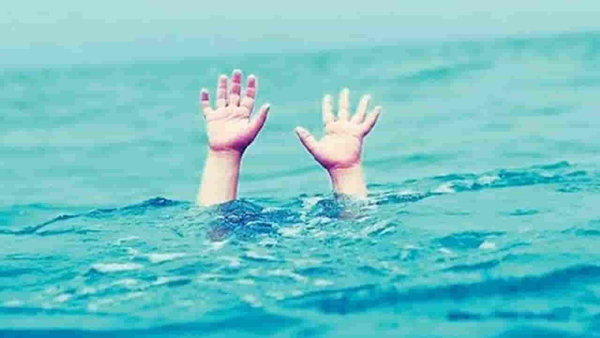 کشتی حادثے میں 4 بچے ڈوب گئے