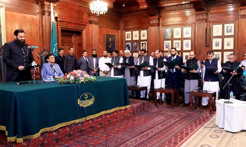 گورنر بلیغ الرحمان نے پنجاب کابینہ کے 8 اراکین سے حلف لے لیا