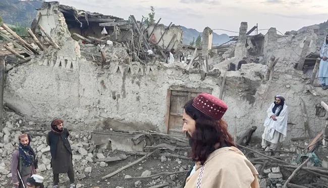 افغانستان میں زلزلہ،سینکڑوں افراد جاں بحق