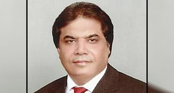 حنیف عباسی نے معاون خصوصی کے عہدے سے استعفیٰ دیدیا