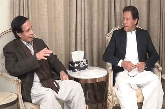 عمران خان لاہور پہنچ گئے، وزیر اعلیٰ پرویز الہیٰ سے ملاقات