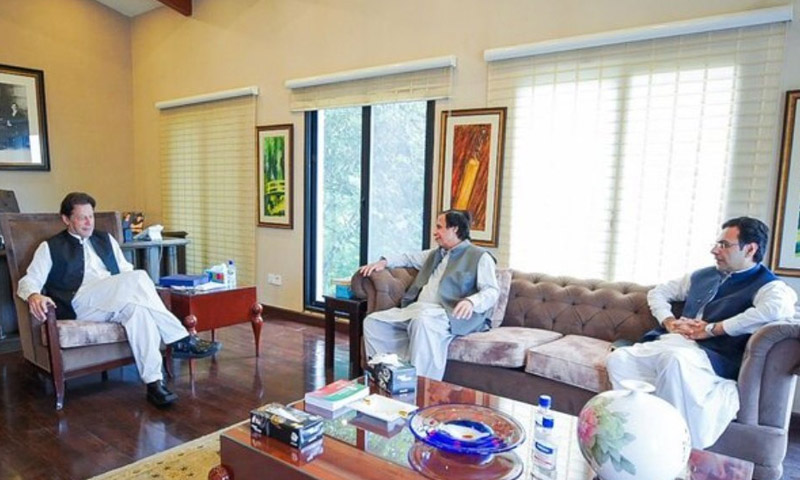 وزیراعلیٰ پرویز الہیٰ کی بنی گالہ میں عمران خان سے ملاقات