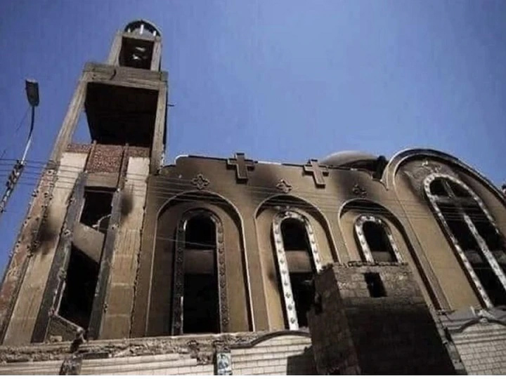 قاہرہ کے گرجا گھر میں آگ لگنے سے 41 افراد ہلاک