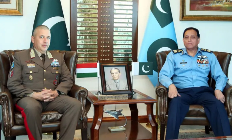 پاکستان اور ہنگری کا تربیت اور ملکی پیداوار سمیت دفاعی تعلقات بڑھانے پر اتفاق