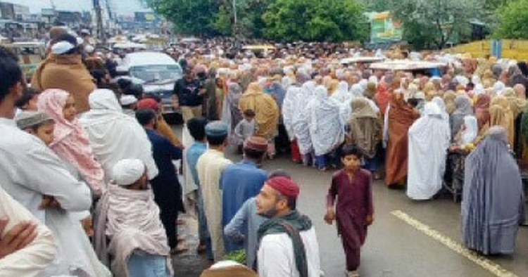 مفت آٹے کی تقسیم کے دوران بھگڈر مچنے سے ایک شخص جاں بحق