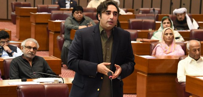 آخر ہم کتنے وزرائے اعظم کو پھانسی پر چڑھا دیں، کتنے وزرائے اعظم کو توہینِ عدالت میں اُڑا دیں، بلاول بھٹو