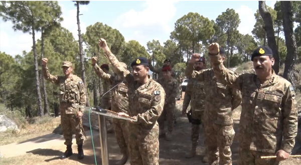 پاک فوج یو این قرار دادوں کے مطابق جموں و کشمیر کا حل چاہتی ہے، آرمی چیف