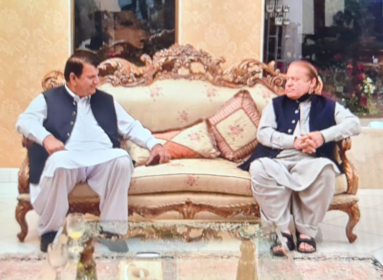 نواز شریف سے انجینئر امیر مقام کی جدہ میں ون آن ون تفصیلی ملاقات