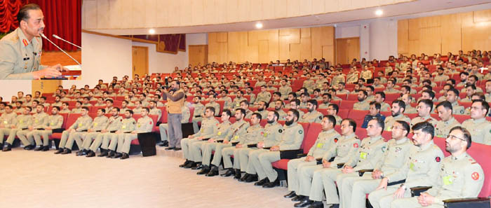 عوام اورفوج کے رشتے کو کمزور کرنے والے کبھی کامیاب نہیں ہوں گے، آرمی چیف