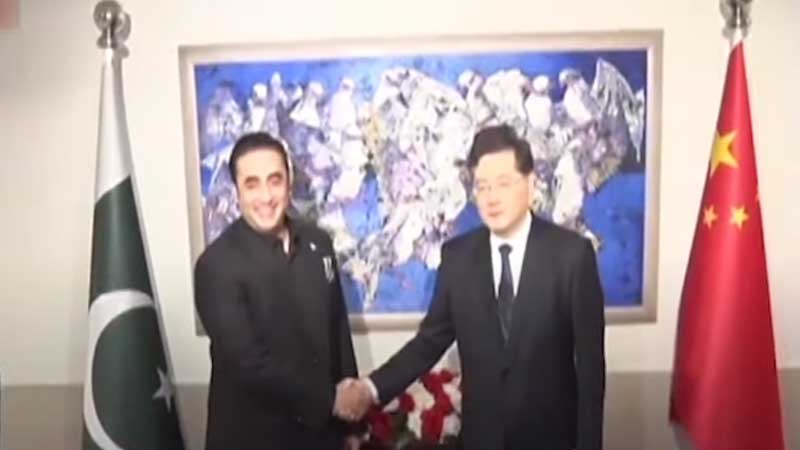 چینی وزیر خارجہ کی دفتر خارجہ آمد، بلاول بھٹو نے استقبال کیا