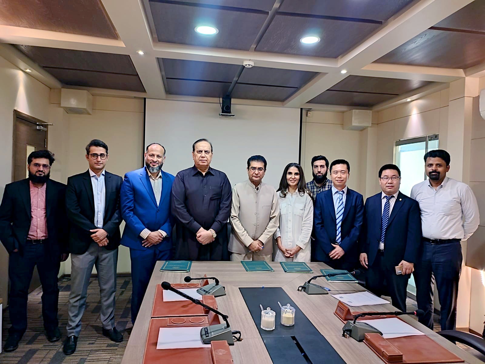 کے۔ الیکٹرک نے مقامی وسائل سے بجلی کی پیداوار کے حصول کیلئے ملٹی پارٹی ایم او یو پر دستخط کردیے