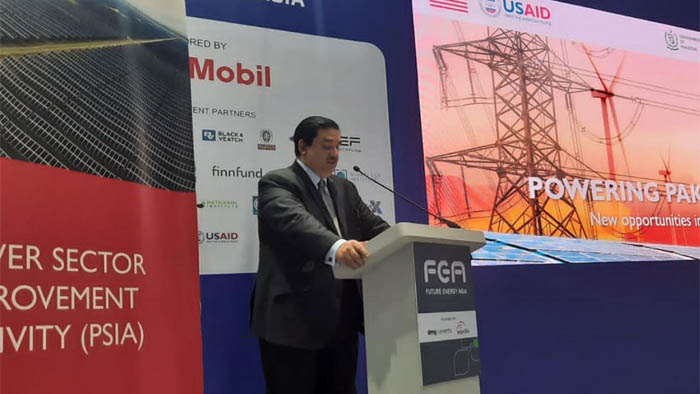 حکومت ماحول دوست بجلی کی پیداوار کو یقینی بنانے کا عزم رکھتی ہے، خرم