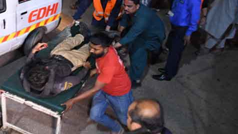 پولیس مقابلے میں دو اہلکار شہید