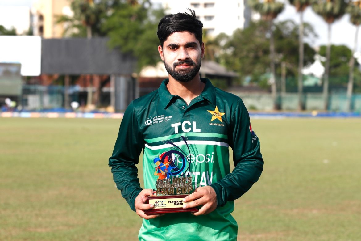 ایمرجنگ ایشیا کپ : پاکستان شاہینز نے متحدہ عرب امارات اے کو 184 رنز سے ہرادیا۔