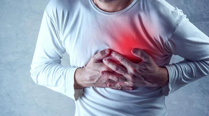 دل کی بیماریوں سے بچنا ہے تو نمک کم کردیں