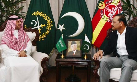 آرمی چیف جنرل عاصم منیر کی سعودی ہم منصب سے ملاقات، دو طرفہ تعاون پر تبادلہ خیال