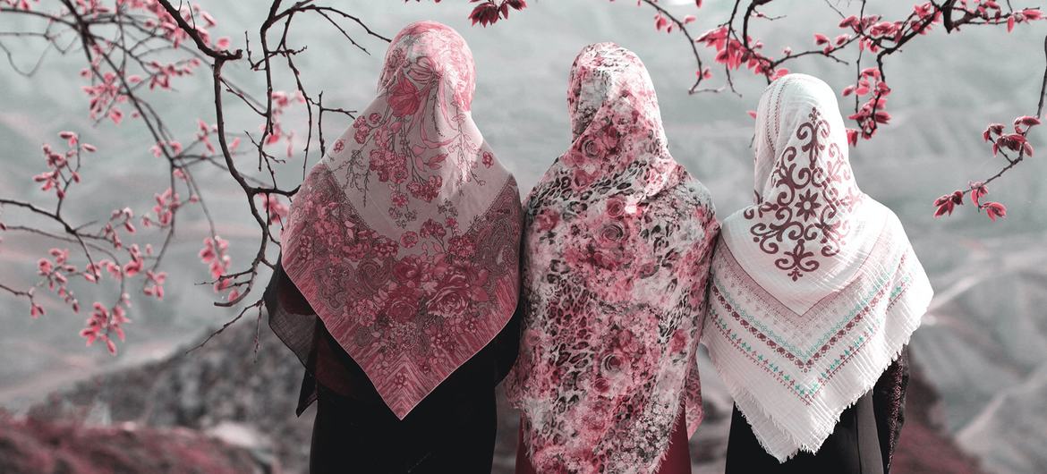 ایران میں حجاب نہ کرنے والی خواتین 10 سال تک قید ہو گی، بل منظور