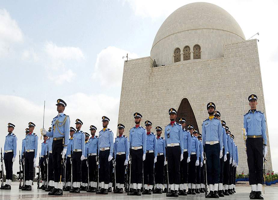 یوم دفاع پاکستان، مزار قائد گارڈز کی تبدیلی کی پروقار تقریب