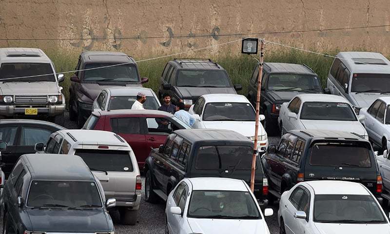 پنجاب حکومت کا پارکنگ قوانین کی خلاف ورزی کرنیوالے بلڈنگ مالکان کیخلاف کارروائی کا فیصلہ