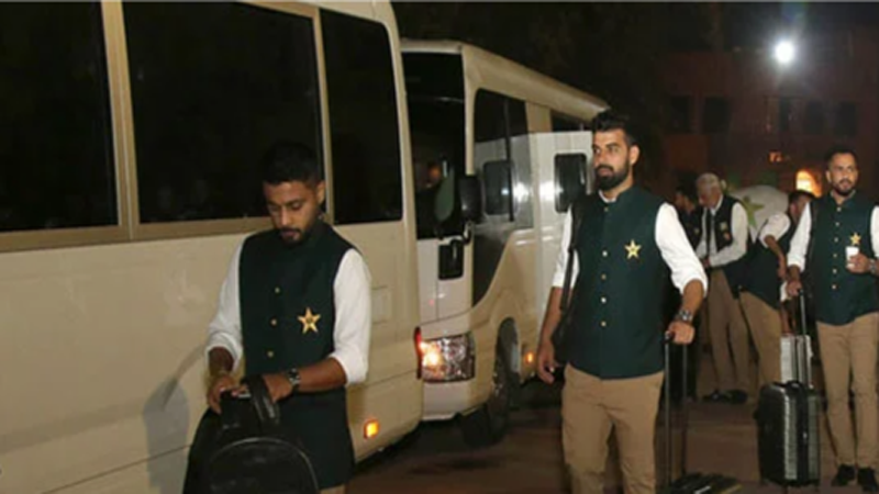 عالمی کپ میں قومی کرکٹ ٹیم کا سفر ختم، کل وطن واپسی شروع، کھلاڑی اکیلے  اکیلے آئینگے
