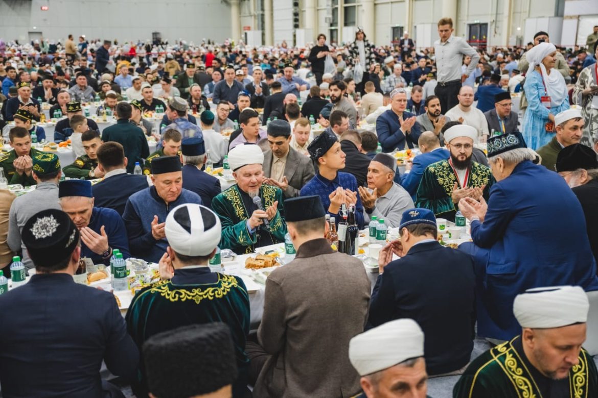 قازان میں اسلامی ممالک کے سفیروں اور قونصل جنرلز کے اعزاز میں گرینڈ افطارعشائیہ