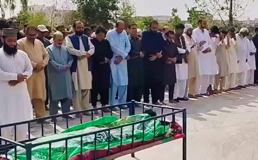 نیشنل پریس کلب کے صدر اظہرجتوئی کی اہلیہ کو سپرد خاک کردیا گیا