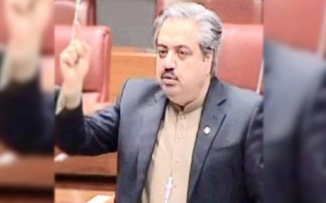ریموٹ کنٹرول بم دھماکہ، سابق سینیٹر ہدایت اللہ سمیت 5 افراد جاں بحق