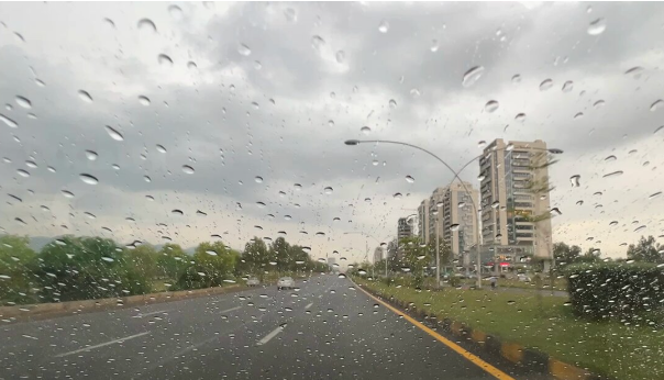 اسلام آباد سمیت پنجاب کے کئی شہروں میں بارش سے حبس اور گرمی کا زور ٹوٹ گیا