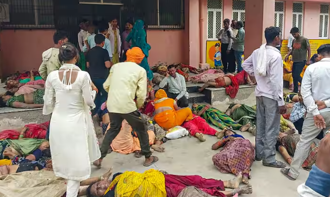 بھارت میں مذہبی اجتماع ’ست سنگ‘ کے دوران بھگدڑ مچنے سے 116 افراد ہلاک
