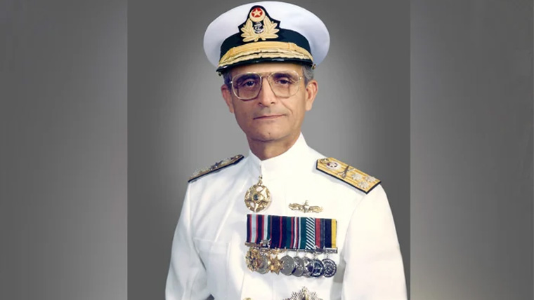 پاک بحریہ کے سابق سربراہ ایڈمرل یسطور الحق کے انتقال پر صدر اور وزیراعظم کا اظہار افسوس