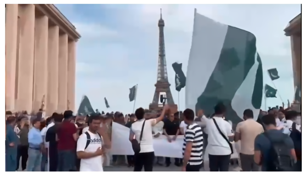 بھارتی جارحیت کیخلاف ایفل ٹاور پیرس کے سامنے تاریخی مظاہرہ کیا
