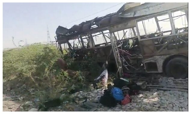 خضدار میں اسکول بس پر دہشتگرد حملہ، 3 بچوں سمیت 5 افراد شہید