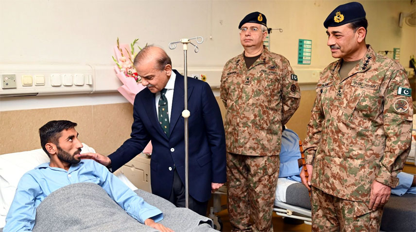 وزیراعظم کا سی ایم ایچ راولپنڈی کا دورہ،زخمی جوانوں،شہریوں کی عیادت کی