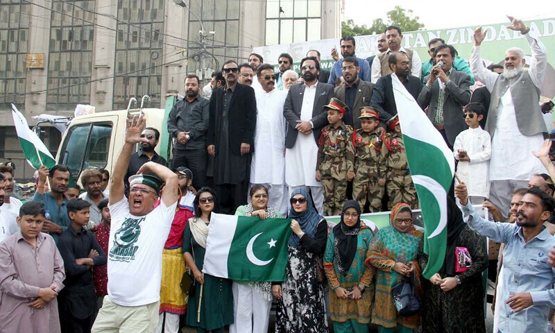 پاکستان میں عوام فوج کی جوابی کارروائی پر جشن منا رہے ہیں،امریکی اخبار