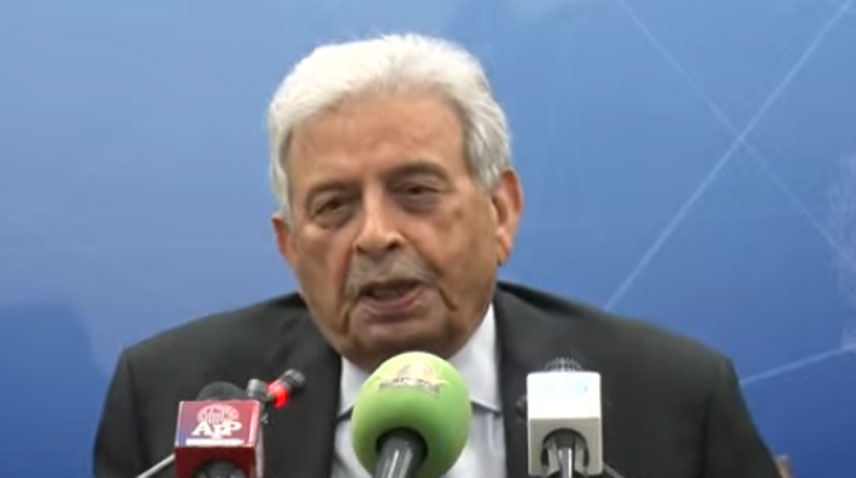 ملک میں چینی کی وافر مقدار دستیاب ہے، قیمتوں پر سختی سے عمل کیا جائے گا: رانا تنویر حسین
