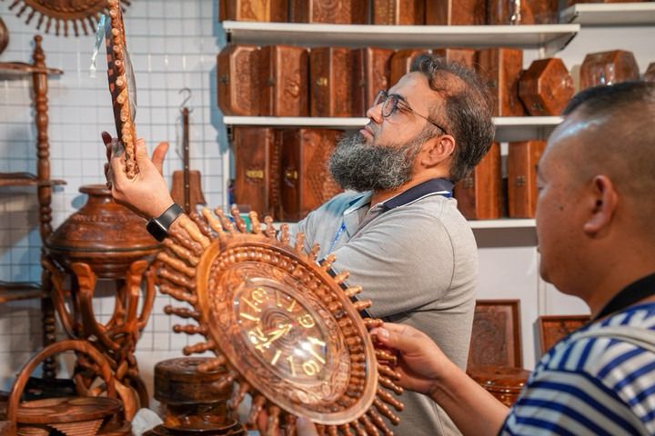 چا ئنہ۔جنو بی ایشیا ایکسپو میں گلاب کی لکڑی کی خوشبو سے سر حد پار تعلقات کا فروغ