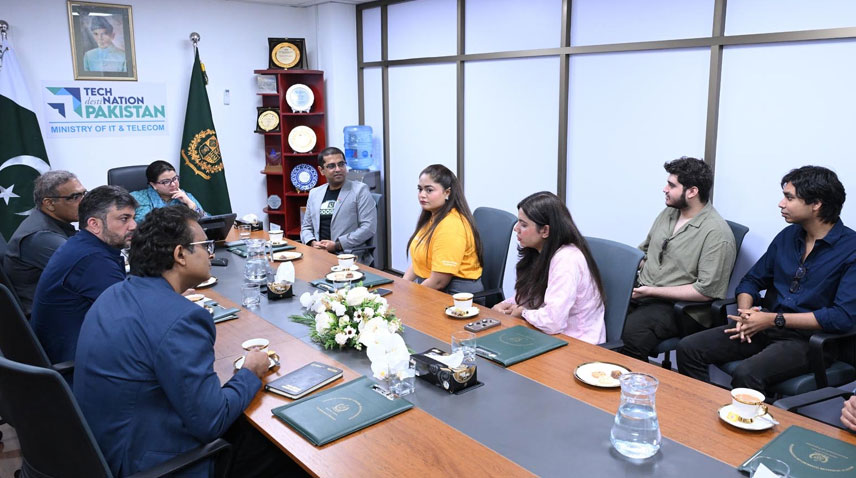 اے آئی کی تربیت سے تعلیمی اداروں اور صنعتوں کی استعدادکار میں اضافہ ممکن ہے:شزا فاطمہ