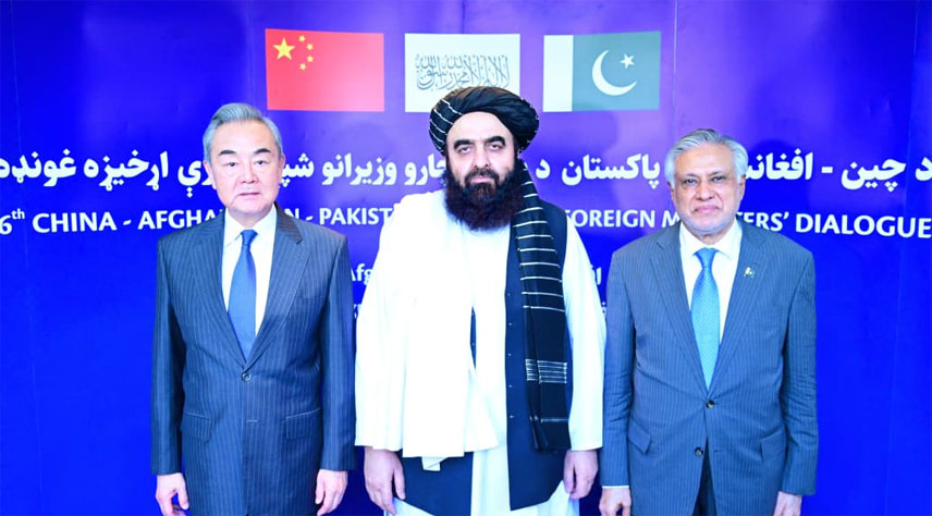 پاکستان، چین اور افغانستان کے وزرائے خارجہ کے درمیان چھٹے سہ فریقی وزرائے خارجہ مذاکرات
