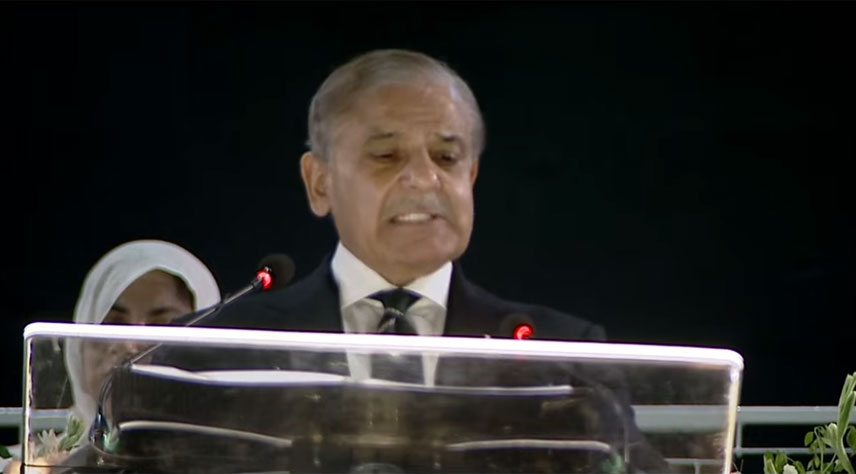 پاکستان میں سیاست کا حق ہے مگر ریاست کے خلاف بغاوت کا حق نہیں، وزیراعظم