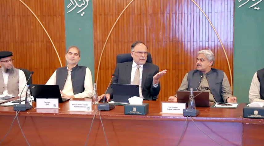 صوبے گندے پانی کے نظام کو ترجیح بنائیں: احسن اقبال