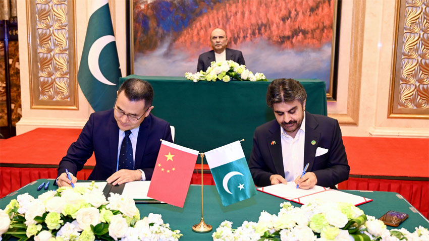 پاکستان،چین کے درمیان تعاون بڑھانے کیلئے مفاہمت کی یادداشتوں پردستخط 