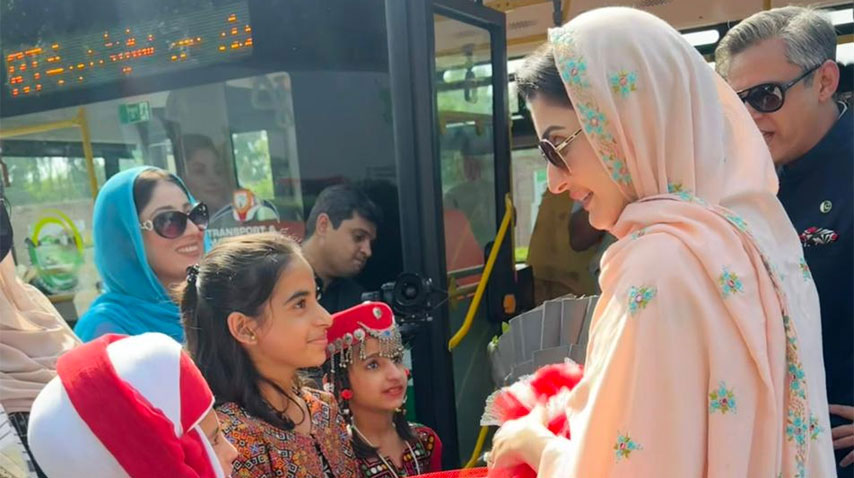 وزیراعلیٰ مریم نواز کا ڈیرہ غازی خان میں ای بس سروس کا افتتاح