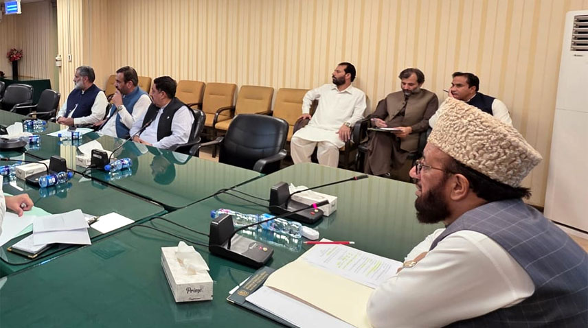 سرکاری کوٹے کے تحت 20 ہزار نجی حج عازمین کی بکنگ ایک ہفتے میں مکمل کی جائے، وزیر مذہبی امور کی ہدایت