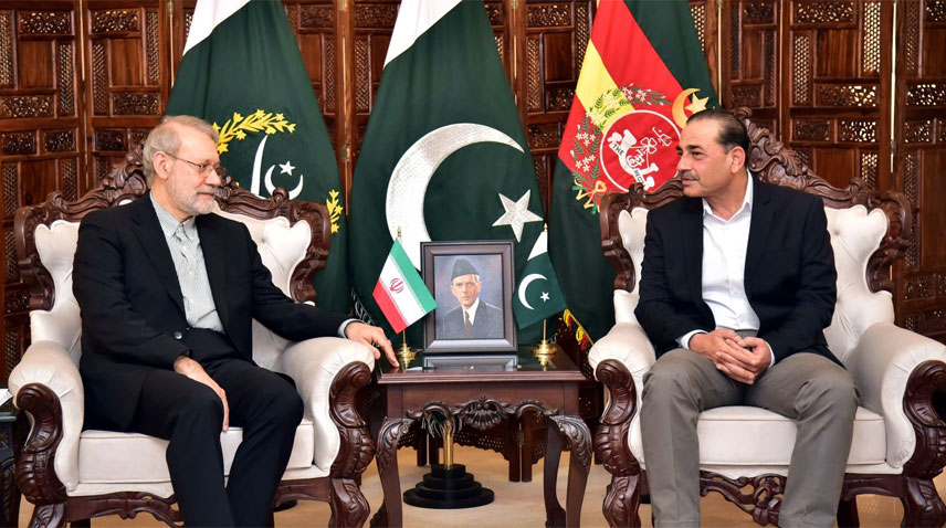 ’دہشتگردی کےخلاف پاک-ایران تعاون ضروری ہے‘، فیلڈ مارشل سے علی لاریجانی کی ملاقات