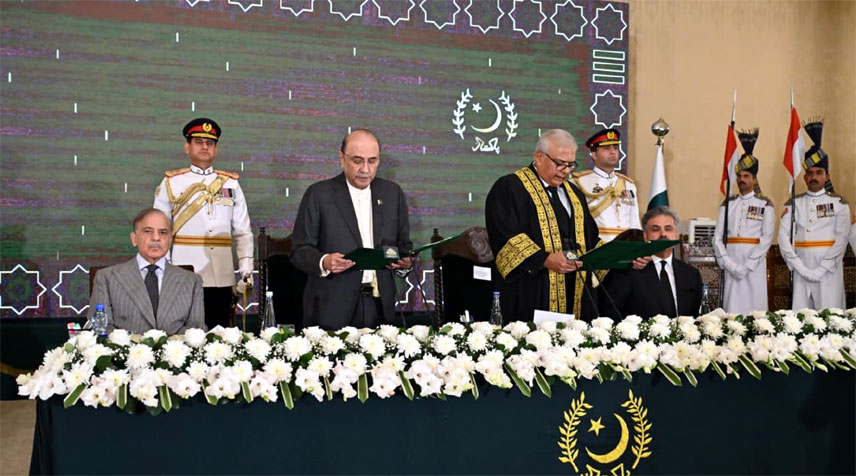 وفاقی آئینی عدالت کے پہلے چیف جسٹس امین الدین خان نے عہدے کا حلف اٹھا لیا