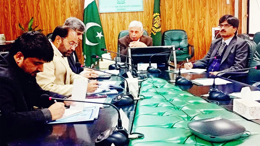 ملک میں گندم کی کوئی قلت نہیں: رانا تنویر حسین