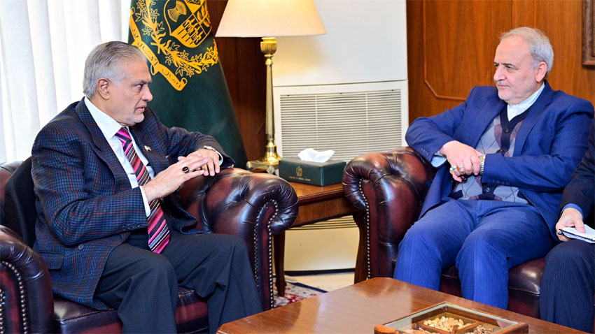 نائب وزیراعظم کا ایران سے تعلقات کو وسعت دینے کے عزم کا اعادہ