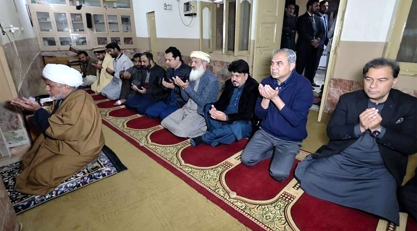 وزیر داخلہ کا اسلام آباد میں خود کش دھماکے کی جگہ کا دورہ ، مغرب اور عشاء کی نماز ادا کی، جاںؒ بحق افراد کیلئے دعا