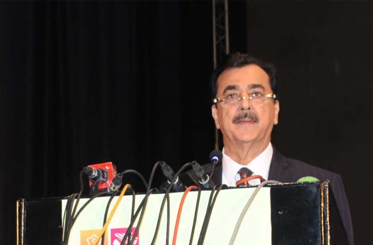 تمام سیاسی جماعتیں اقتصادی استحکام کیلئے متحد ہوجائیں،چیئرمین سینٹ